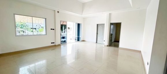 3 bedrooms Cafe / restaurant in Pattaya, Thailand No. 11463 8