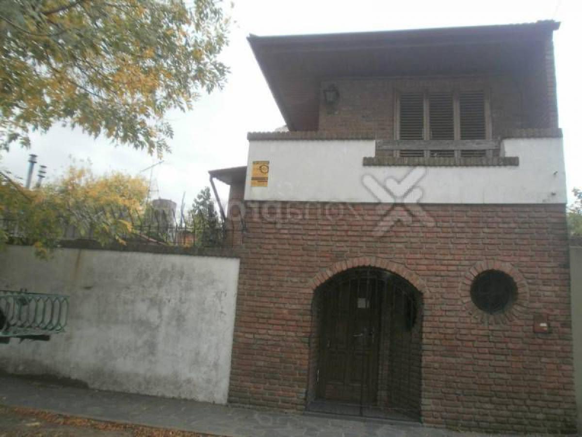 2 bedrooms House in Lomas de Zamora, Argentina No. 8114