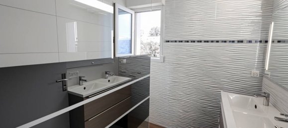 Casa de 3 dormitorios en Pujols, France No. 342914 5