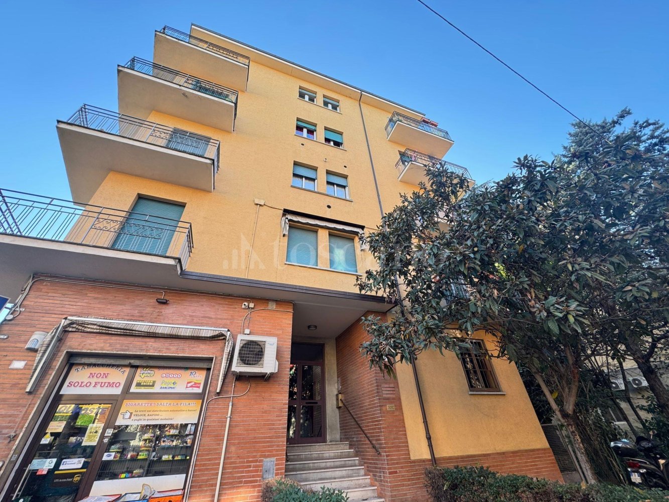 4 rooms House in Bologna, Italy No. 176819