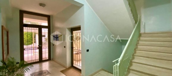 2-salle Propriété commerciale à Bitonto, Italy No. 24061 4