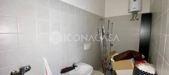 2-salle Propriété commerciale à Bitonto, Italy No. 24061 8