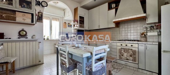 2 Schlafzimmer Wohnung in Boltiere, Italy, Nr. 292624 2
