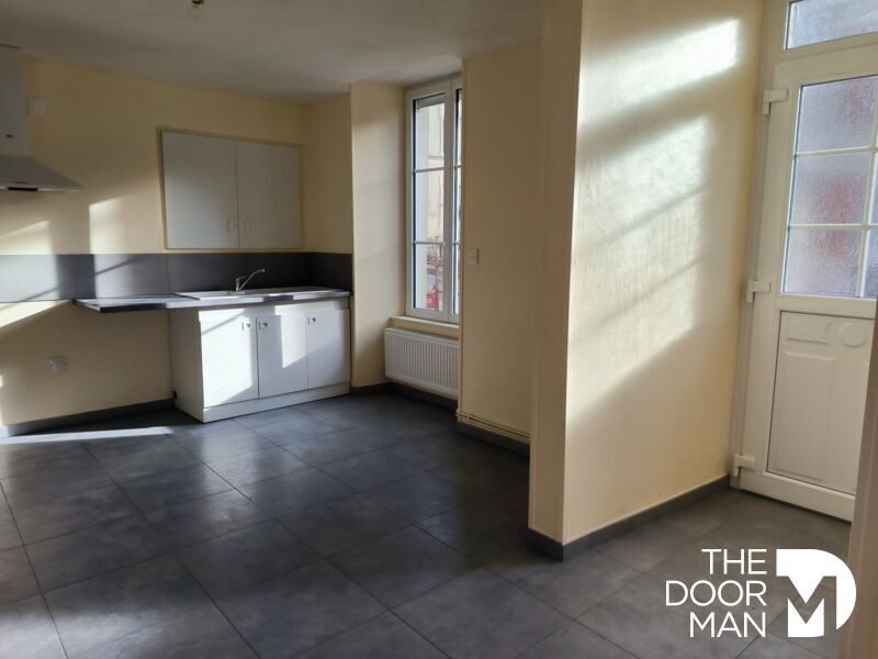 3 chambres Maison à Champgenéteux, France No. 95893