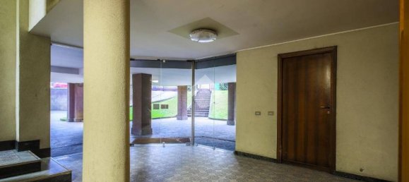 3 bedrooms Apartment in Sovico, Italy No. 294965 9