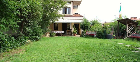 3 bedrooms House in Verona, Italy No. 280675 4