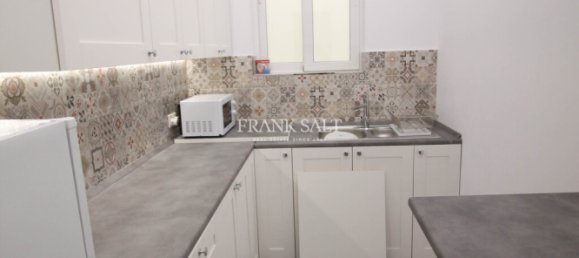 136m² Office in Valletta, Malta No. 13011 13