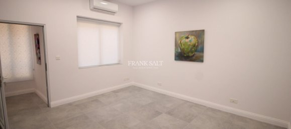 136m² Office in Valletta, Malta No. 13011 8