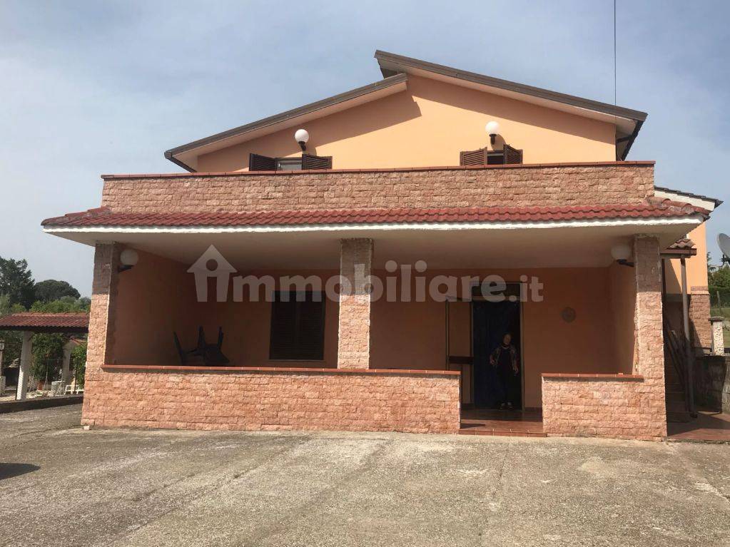 5 bedrooms Villa in Palombara Sabina, Italy No. 203625