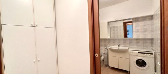 Studio in Loano, Italy, Nr. 85307 16