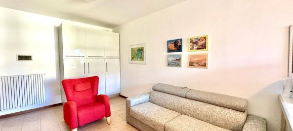 Studio in Loano, Italy, Nr. 85307 4
