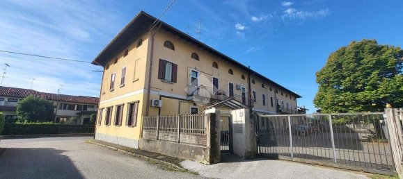 2 bedrooms Apartment in Besana in Brianza, Italy No. 354815 3