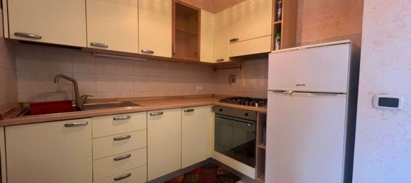 3 rooms Apartment in Reggio Emilia, Italy No. 151845 3