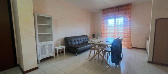 3 rooms Apartment in Reggio Emilia, Italy No. 151845 2