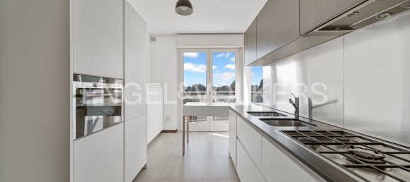 2 bedrooms Penthouse in Legnano, Italy No. 68073 7