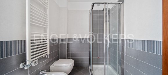 2 bedrooms Penthouse in Legnano, Italy No. 68073 13