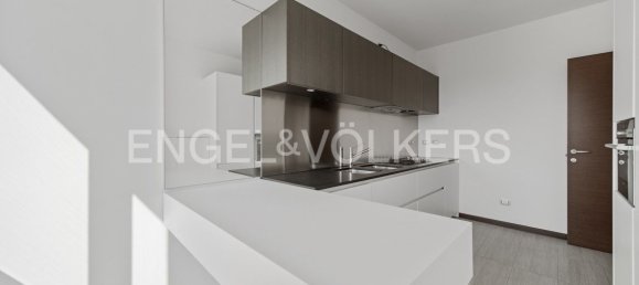 2 bedrooms Penthouse in Legnano, Italy No. 68073 8