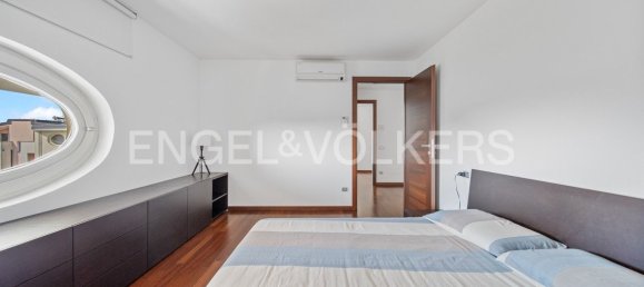 2 bedrooms Penthouse in Legnano, Italy No. 68073 12