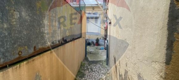 410m² Building in Lisbon, Portugal No. 70170 18