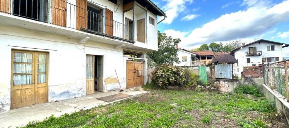 4 bedrooms House in Giaveno, Italy No. 335432 4