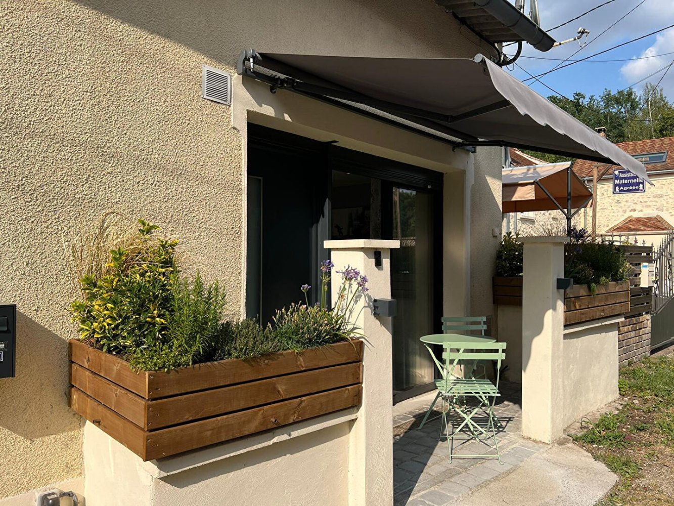 Apartamento de 3 dormitorios en Breuillet, France No. 170272