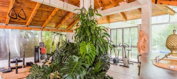 9 bedrooms Villa in Marbella, Spain No. 149460 3