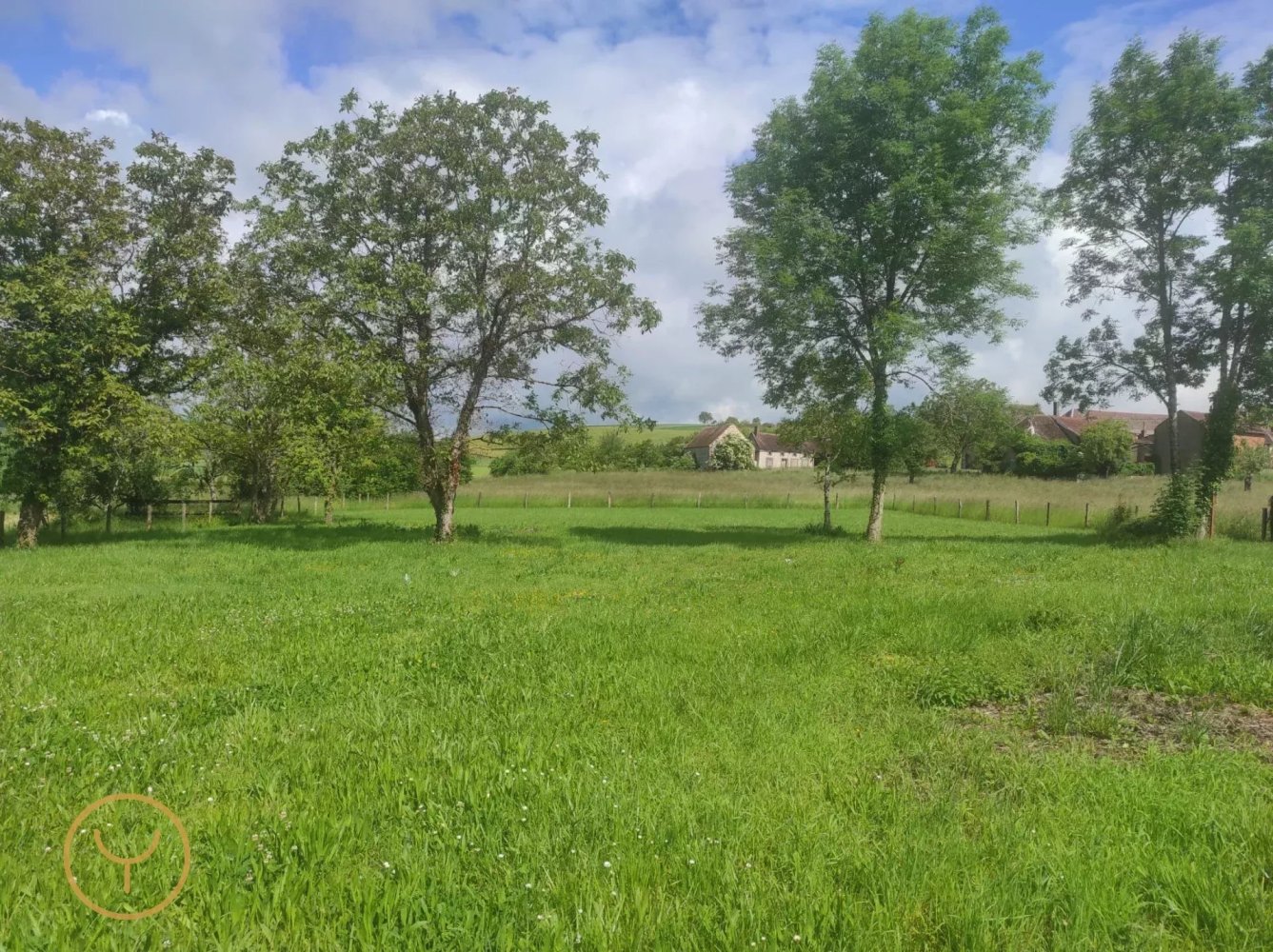 Grundstück in Villeneuve-au-Chemin, France, Nr. 57674