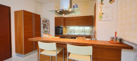 3 Schlafzimmer Wohnung in Taranto, Italy, Nr. 343927 8