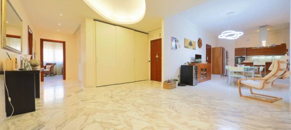 3 Schlafzimmer Wohnung in Taranto, Italy, Nr. 343927 3