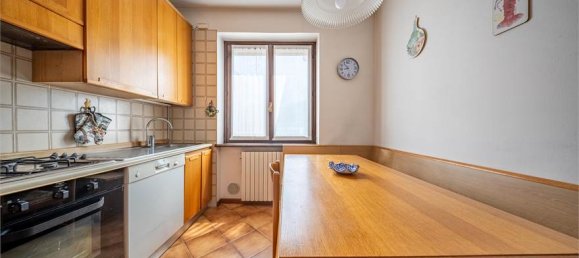 3 Schlafzimmer Villa in Mese, Italy, Nr. 377696 24