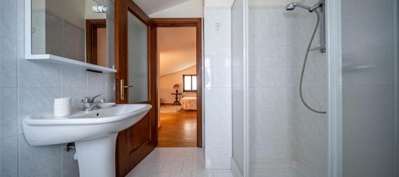 3 Schlafzimmer Villa in Mese, Italy, Nr. 377696 38