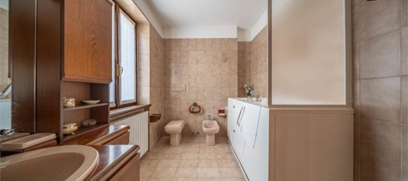 3 Schlafzimmer Villa in Mese, Italy, Nr. 377696 48