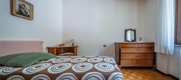 3 Schlafzimmer Villa in Mese, Italy, Nr. 377696 41