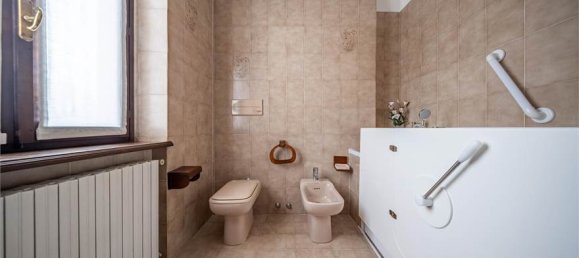 3 Schlafzimmer Villa in Mese, Italy, Nr. 377696 49