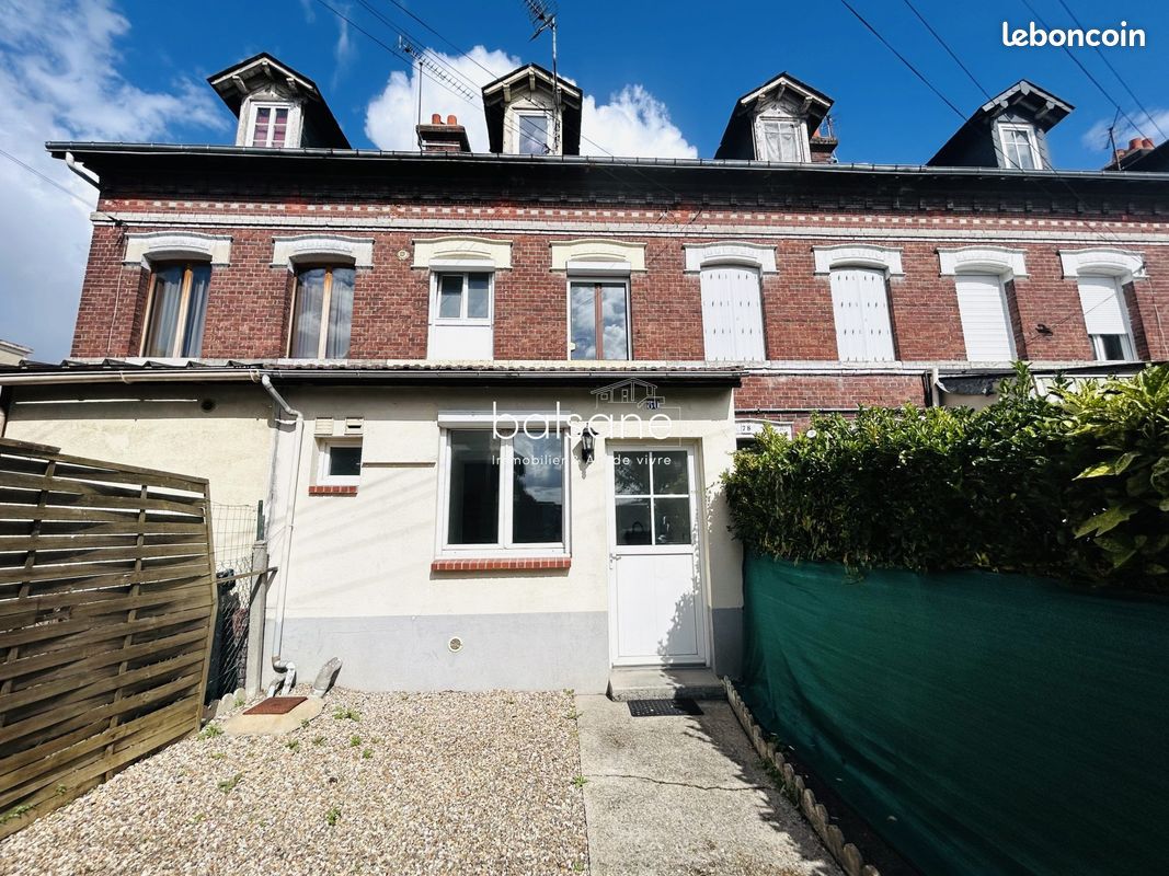 2 bedrooms House in Deville-les-Rouen, France No. 357193