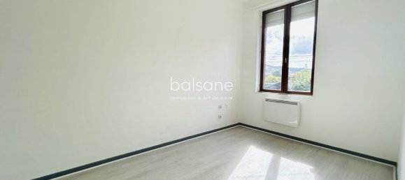 2 bedrooms House in Deville-les-Rouen, France No. 357193 6