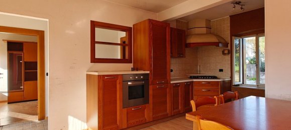 Дом с 6 спальнями в Удине, Италия № 364001 7