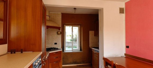 Дом с 6 спальнями в Удине, Италия № 364001 10