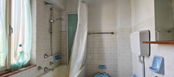 Дом с 6 спальнями в Удине, Италия № 364001 21