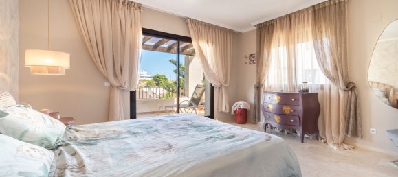 Ático de 3 dormitorios en La Quinta, Spain No. 180947 13