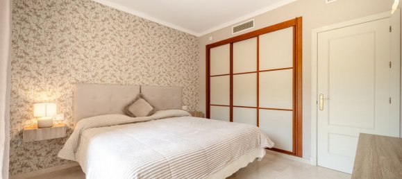 Ático de 3 dormitorios en La Quinta, Spain No. 180947 25