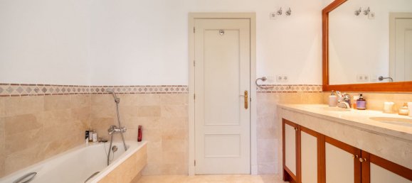 Ático de 3 dormitorios en La Quinta, Spain No. 180947 30