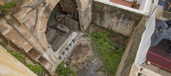 210m² Commercial property in Ciutadella De Menorca, Spain No. 2006 2