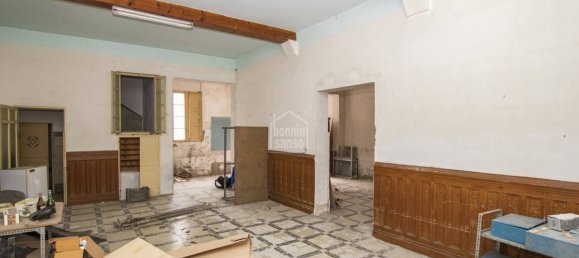 210m² Commercial property in Ciutadella De Menorca, Spain No. 2006 13