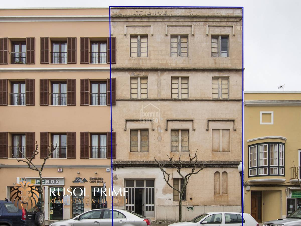 210m² Commercial property in Ciutadella De Menorca, Spain No. 2006