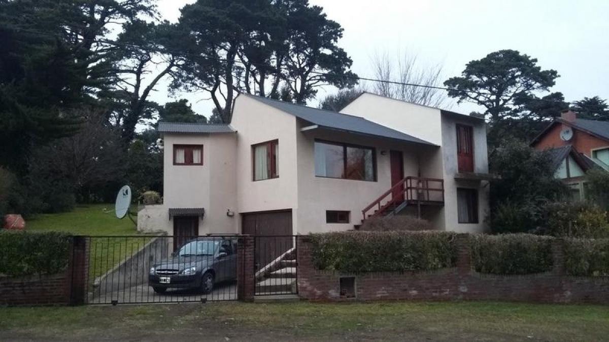 2 bedrooms House in General Pueyrredon, Argentina No. 56793