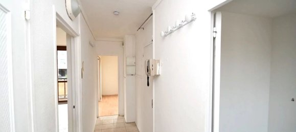 Apartamento de 1 dormitorio en Clichy-sous-Bois, France No. 189529 3