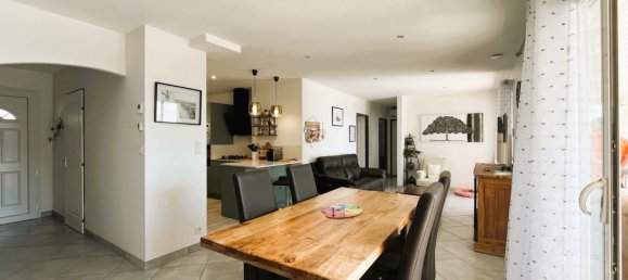 5 bedrooms Villa in Meschers-sur-Gironde, France No. 301020 11