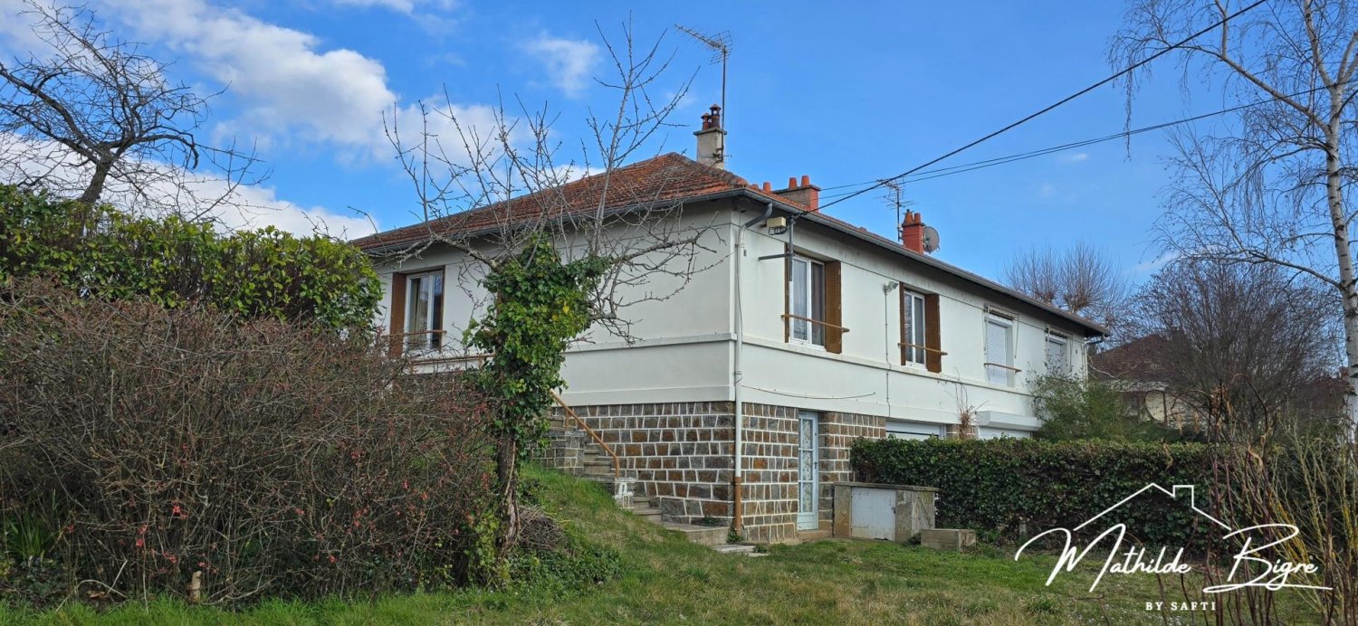 Casa de 2 dormitorios en Brassac-les-Mines, France No. 262117
