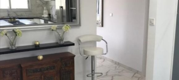 4 bedrooms Apartment in Limassol, Cyprus No. 12882 3